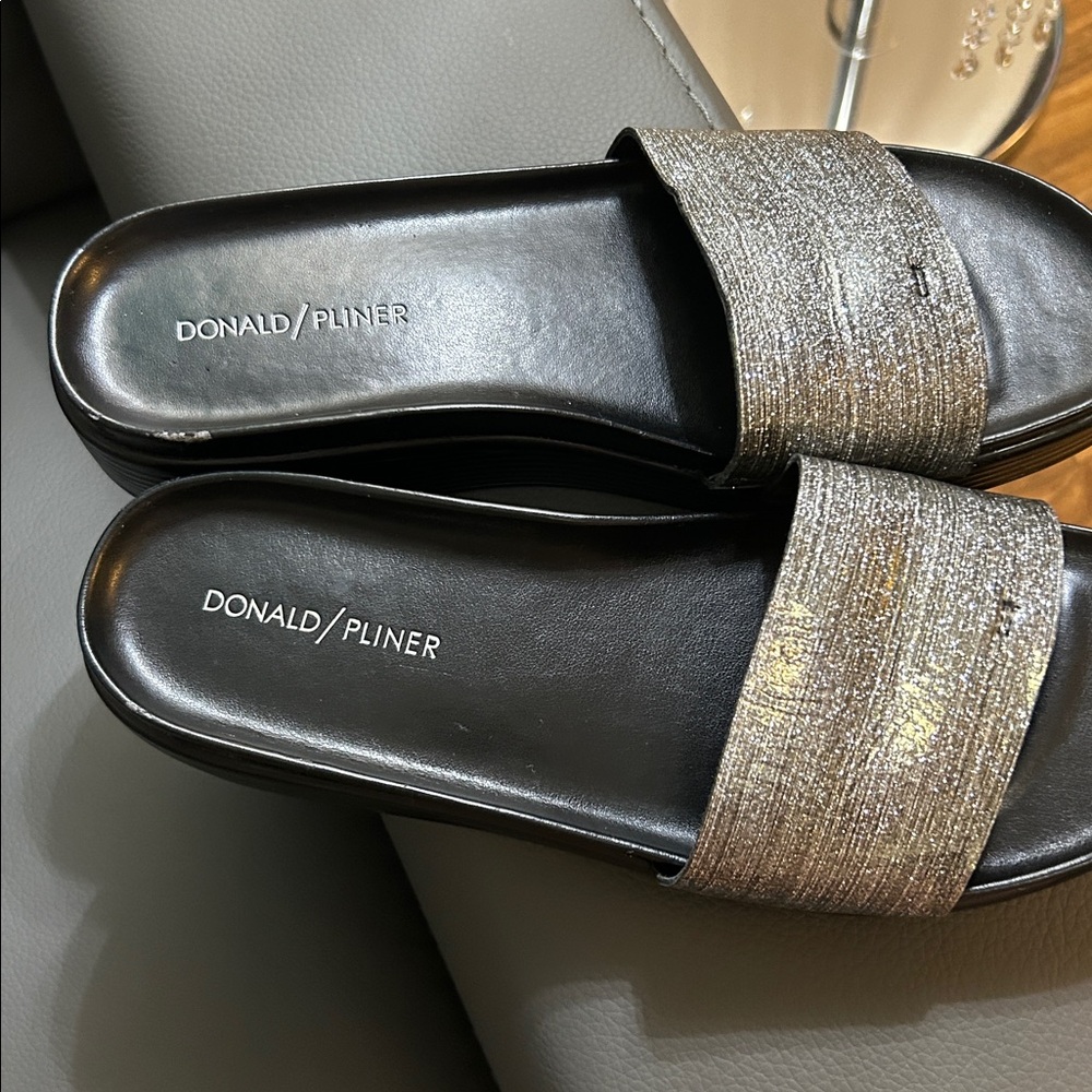 Donald J. Pliner Metallic Slide Sandals size 10 - Picture 3 of 5